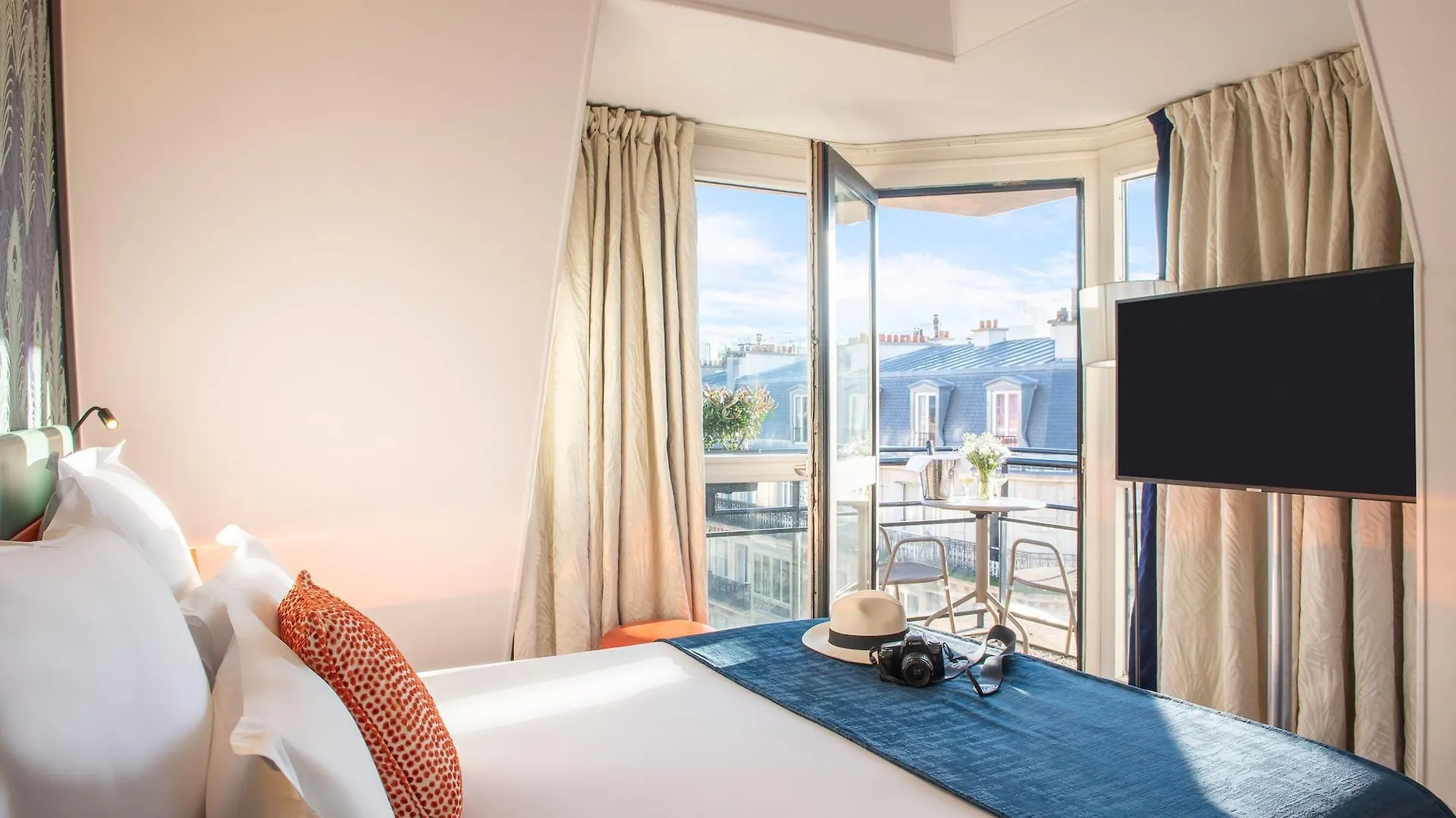 Hotel Yllen Eiffel Paris