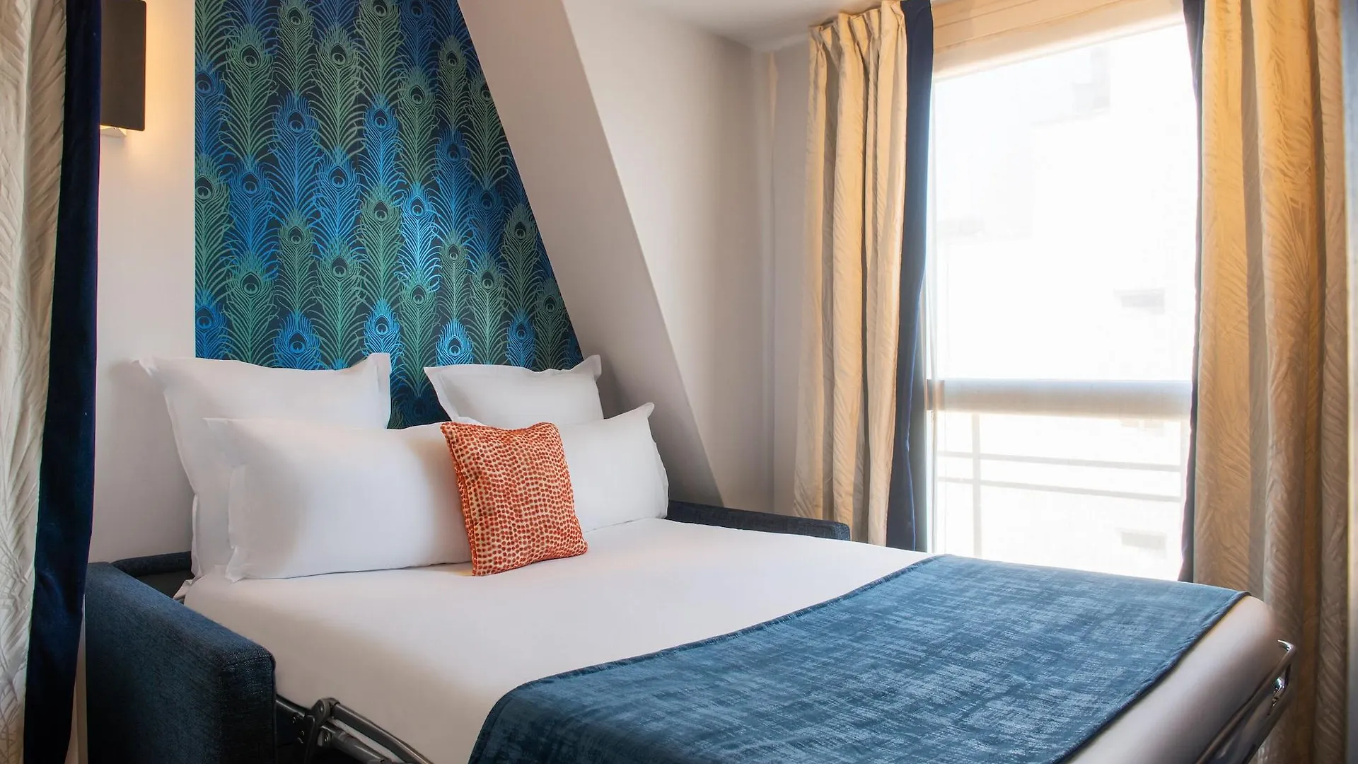 ****  Hotel Yllen Eiffel Paris Frankreich