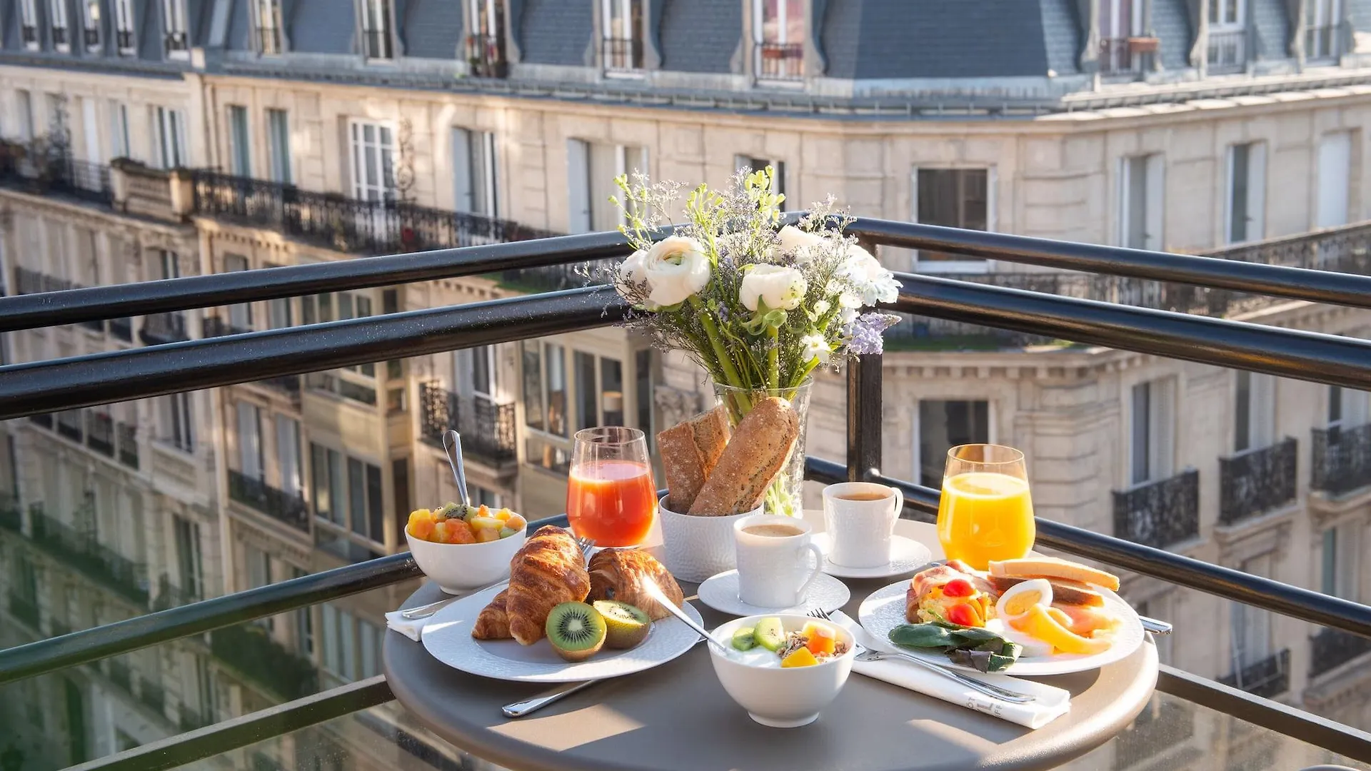 Hotel Yllen Eiffel Paris